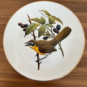VINTAGE Avon Set of 2 Bird Collectible Plates Bluebird & Yellow Breasted Chat